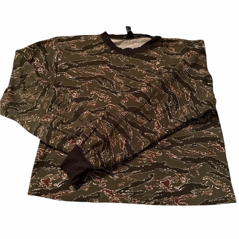 Forever 21 Camouflage Long Sleeve Tee